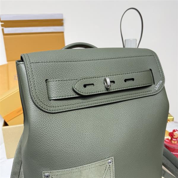 2026122114856196 270